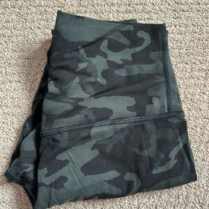 Lululemon Align Camo Leggings. size 4